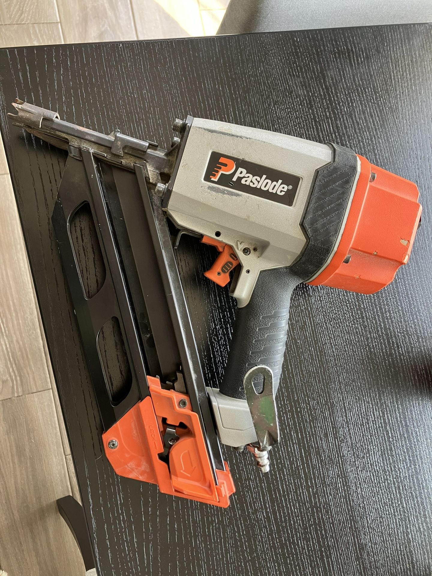 Paslode Framing Nailer F325R