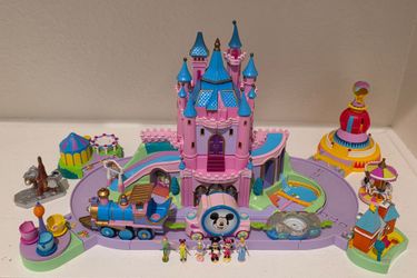 Vintage Bluebird Polly Pocket Disney Magic Kingdom Castle (Works)