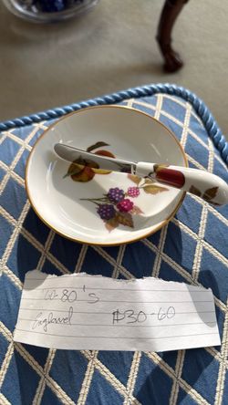 English dish with spreader