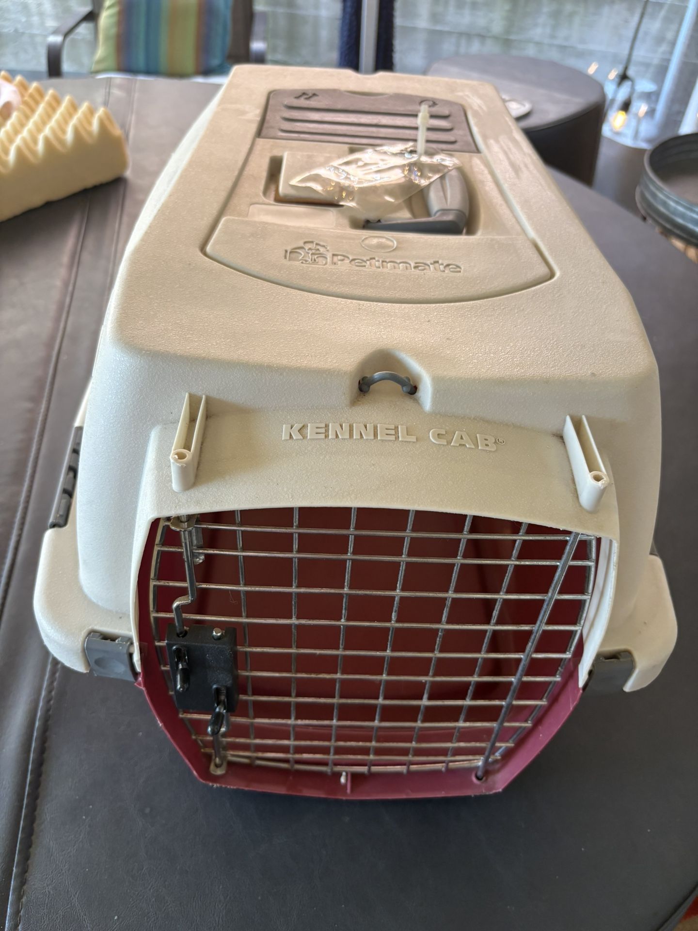 Petmate Kennel Cab 24” Plastic Pet Carrier 