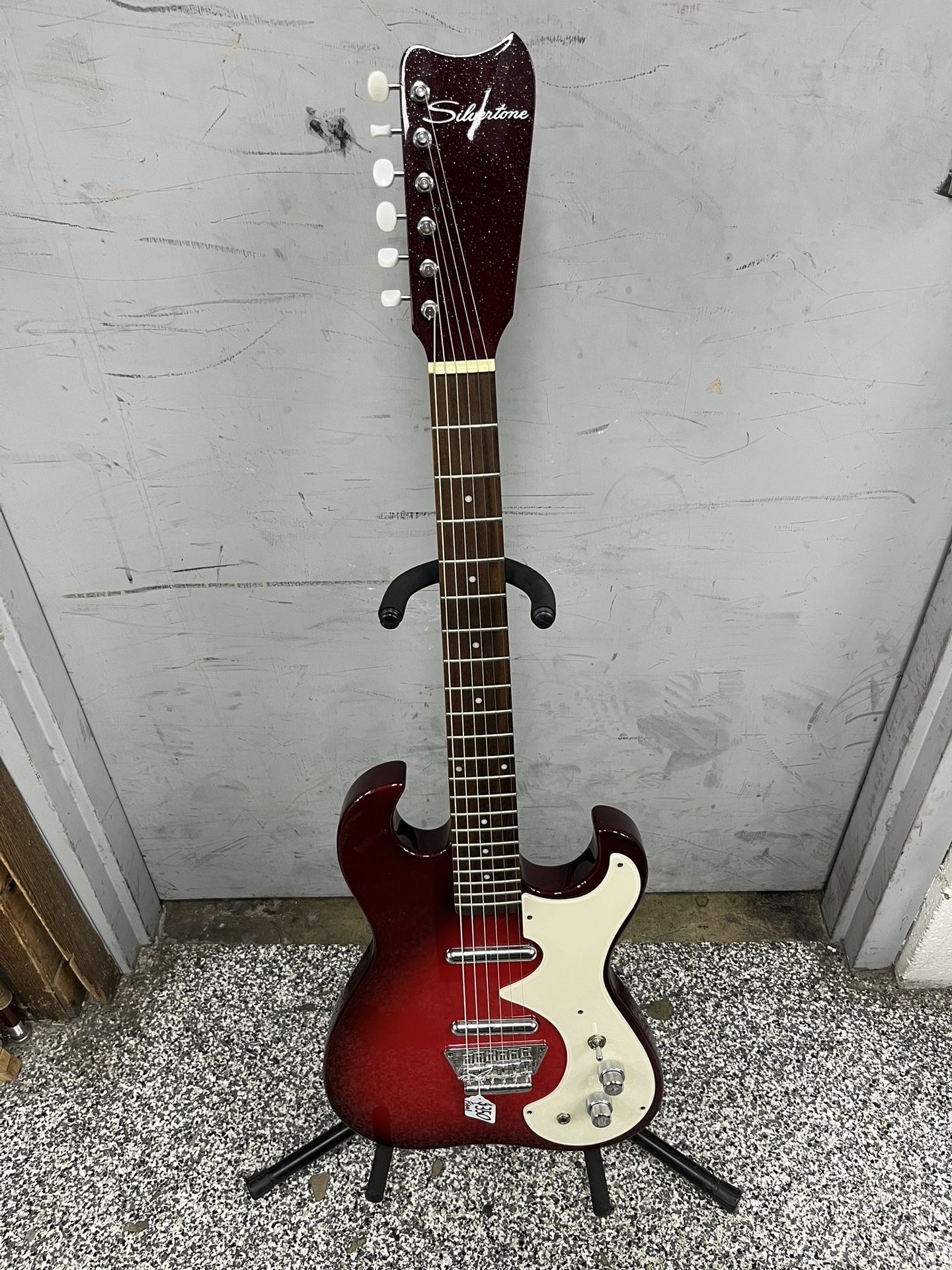 Silvertone 1449 Red Sparkle Burst Electric Guitar