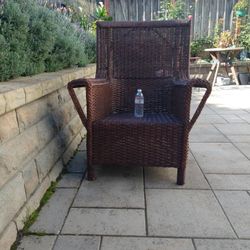 Beautiful Comfortable Vintage Wicker Patio Chair 