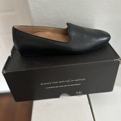 Vionic Flats Size 9.5
