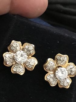 2carat total weight diamond studs earring earring jackets is removable