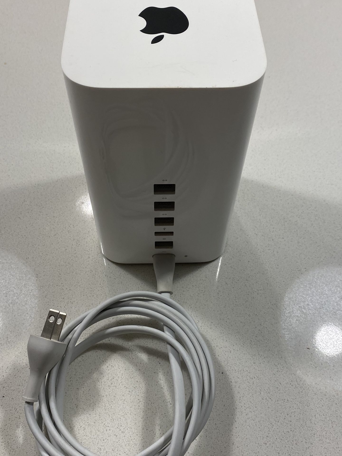 Apple Airport Extreme Router Model Number By ME918LL/A, 6th Generation, Dual Band 1300 mps