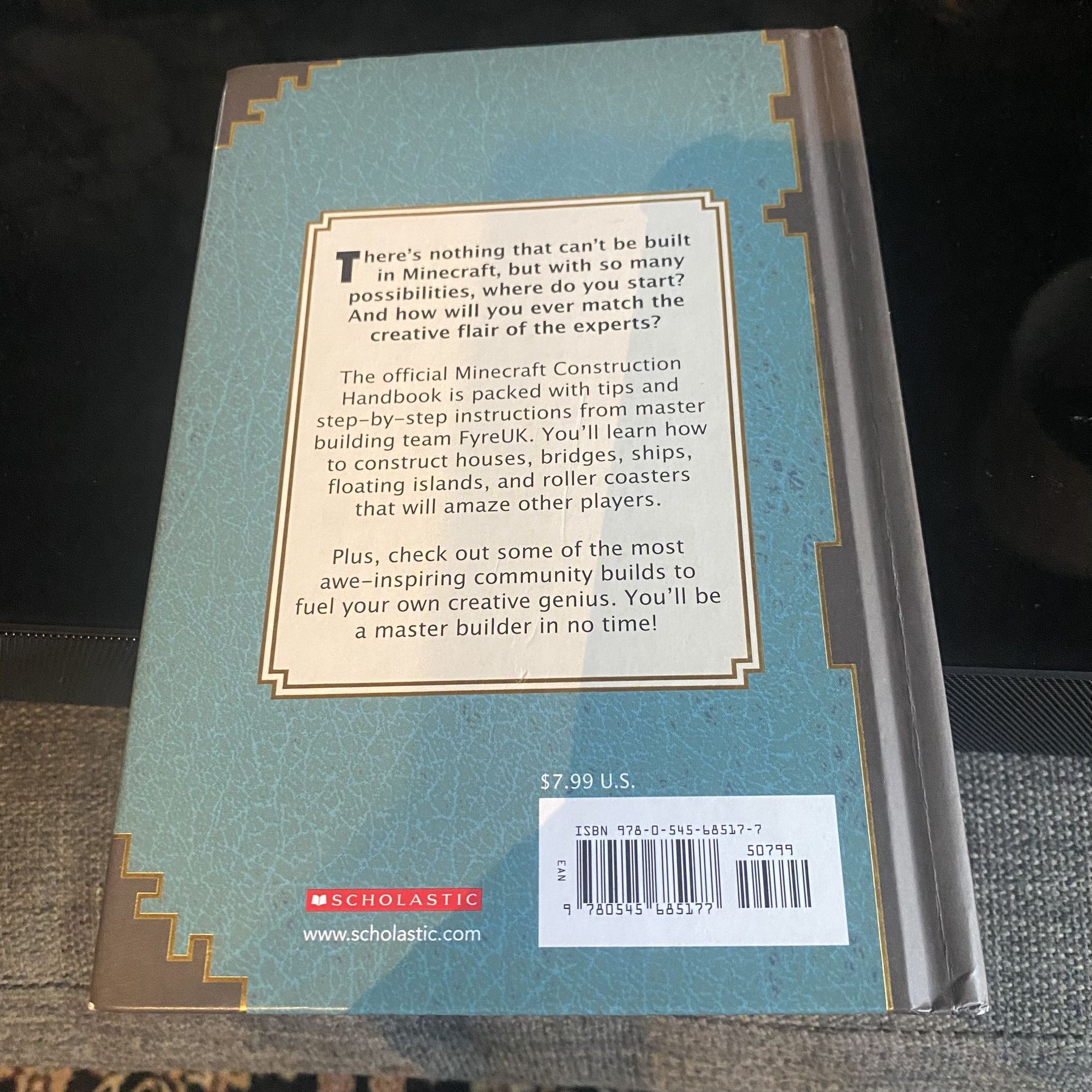 Minecraft Construction Handbook (Hardcover)