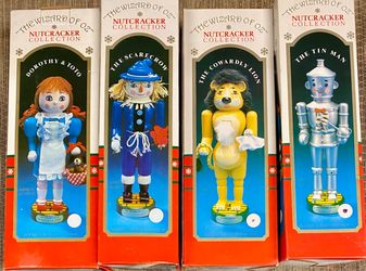Wizard of Oz Nutcracker Set