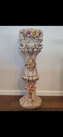 Capodimonte Pedestal Plant Stand Tuscan