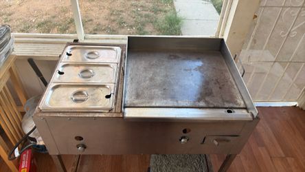 Comal con charolas de vapor