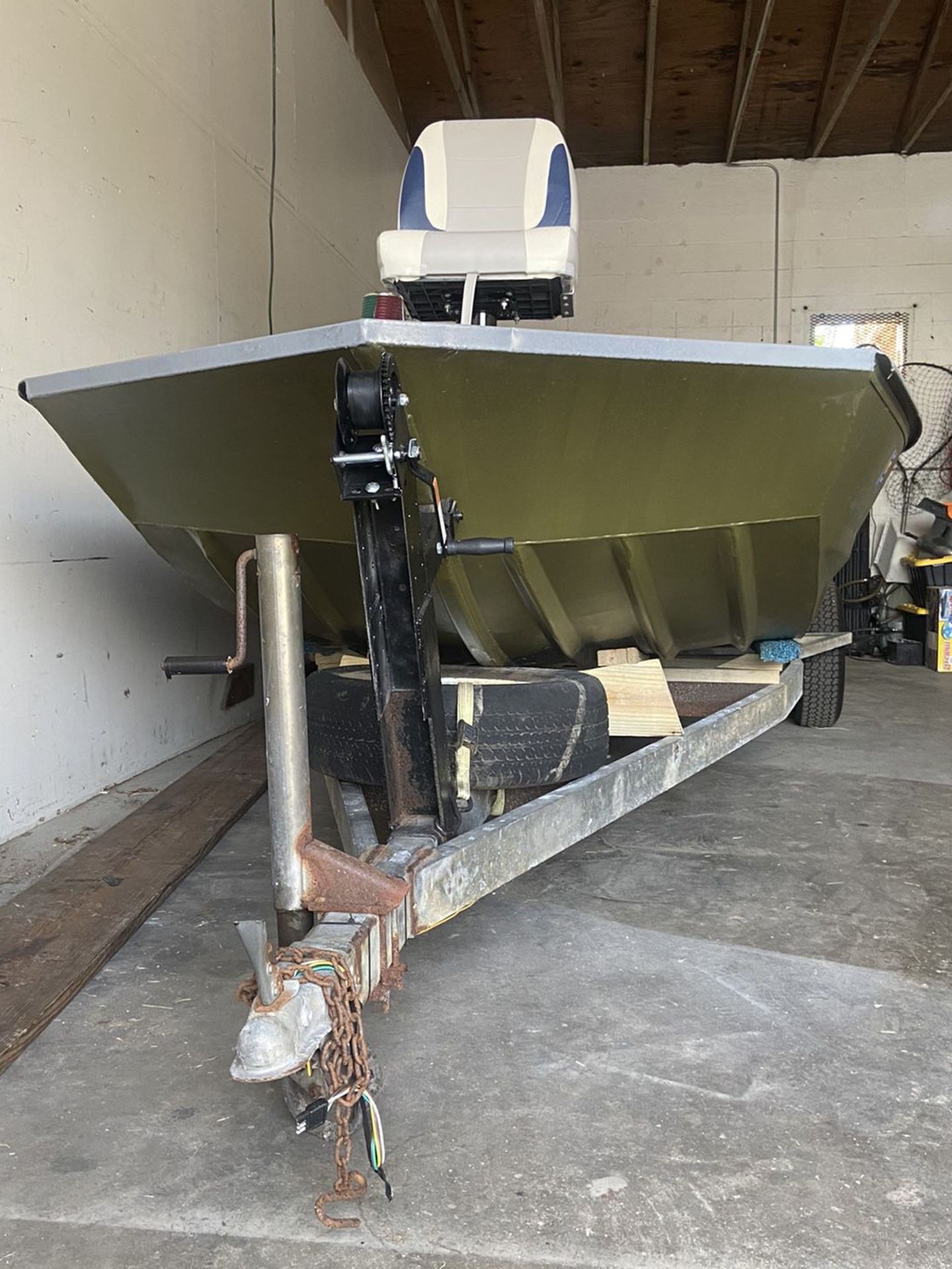19 foot Boat For Sale