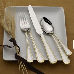 Mikasa Silverware.  60pc Set  for 12