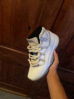 Jordan 11 Legends