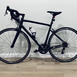 Pre-Owned 2020 Specialized Road Bike Matte Black Large Frame 56