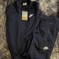 Big Kids Nike Track suit Size M NavyBlue