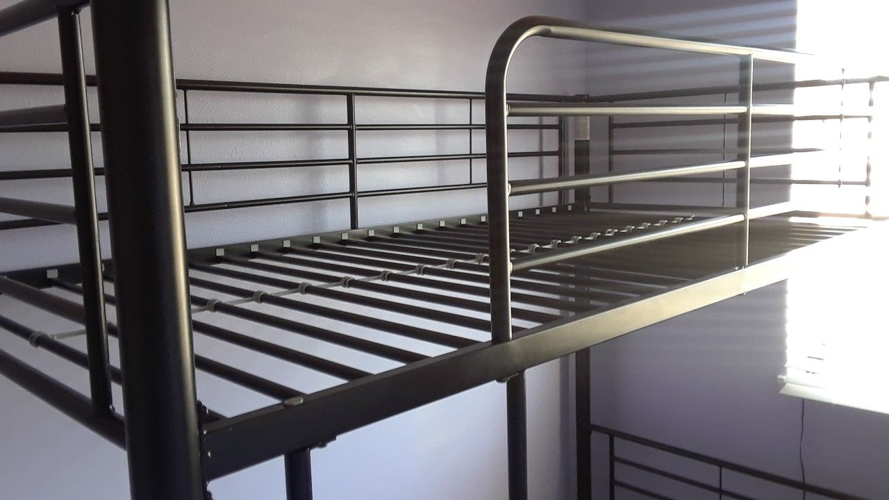 Twin Bunk Bed