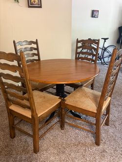 Classic ladder dining chair set