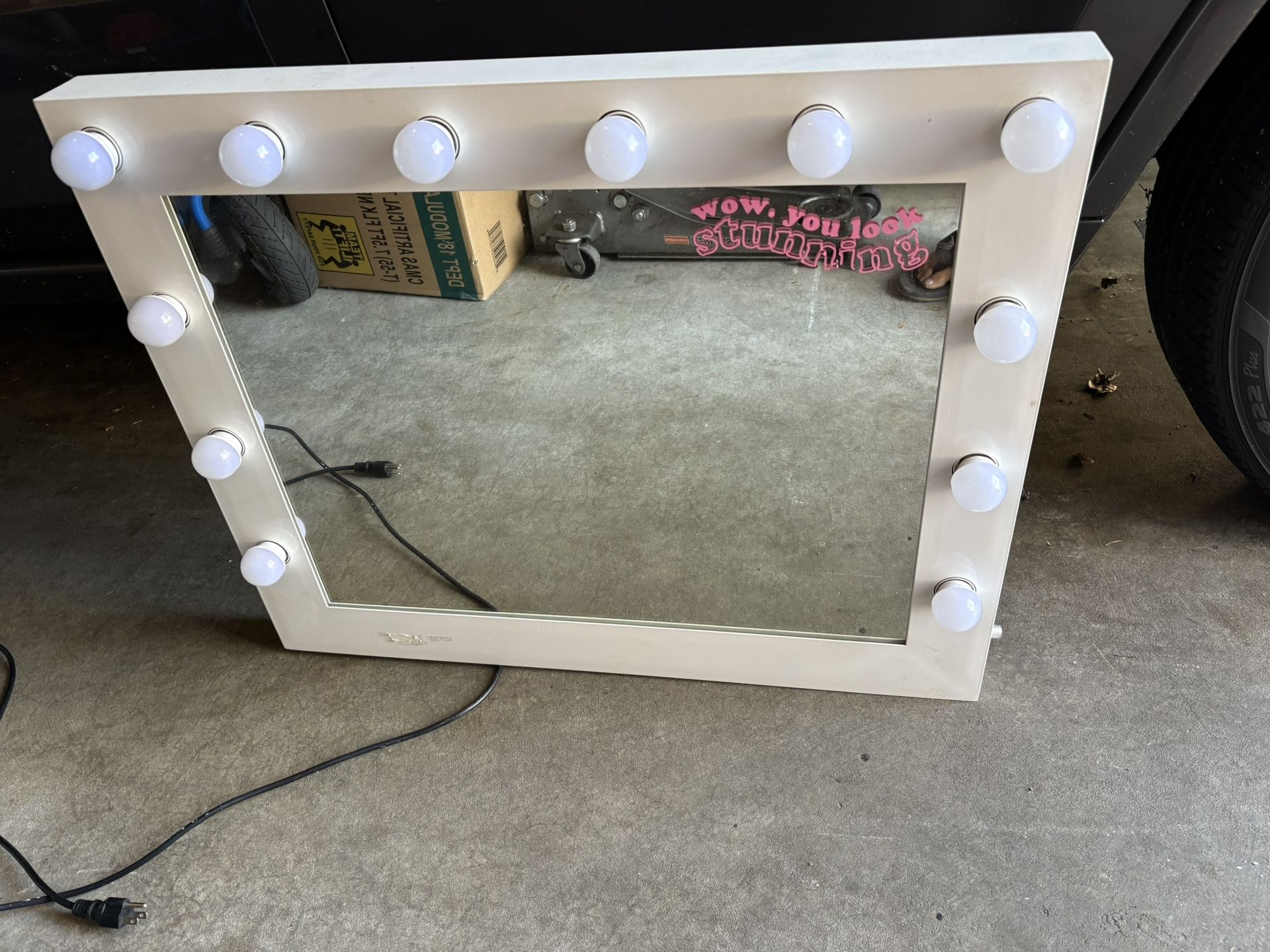 Light Up Mirror 