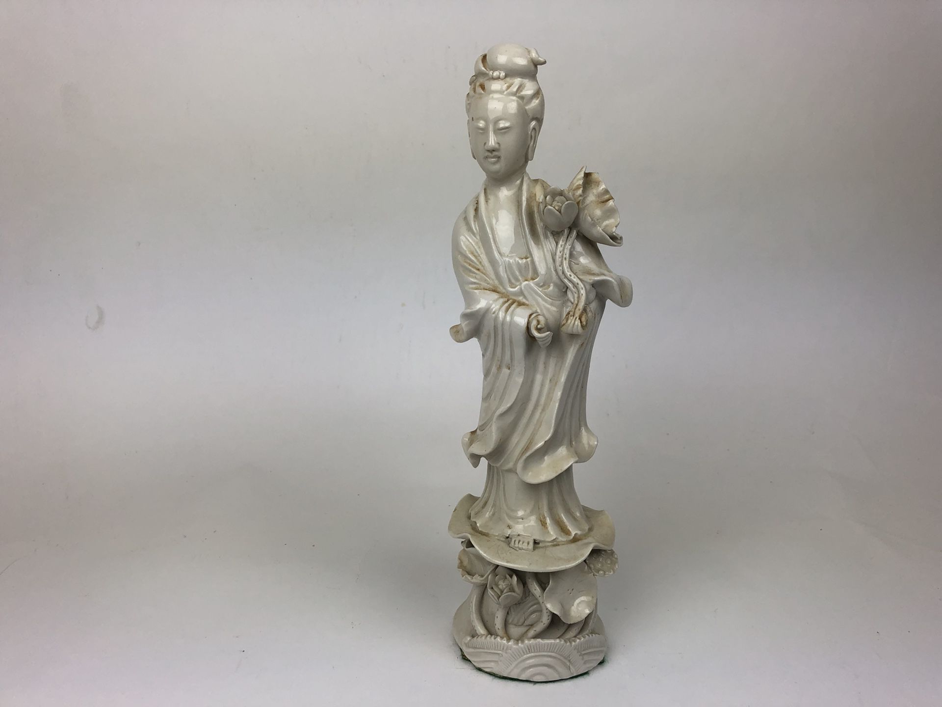 Vintage Japanese geisha hand made porcelain - meticulous details PERFECT CONDITION