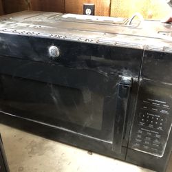 GE Microwave With Fan