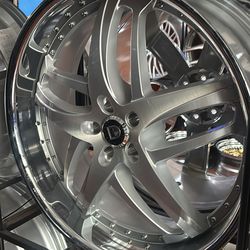 24s Lexani wheels 5x115 staggered