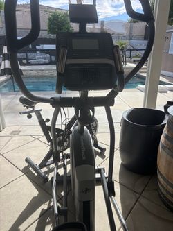 NORDIC TRACK ELLIPTICAL