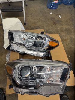 2016 Toyota Tacoma headlights