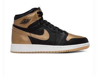 Boys Nike Air Jordan 1 Retro High OG Shoes