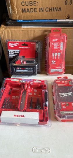 Milwaukee M18 Battery & Drill Bit Set Bundle
