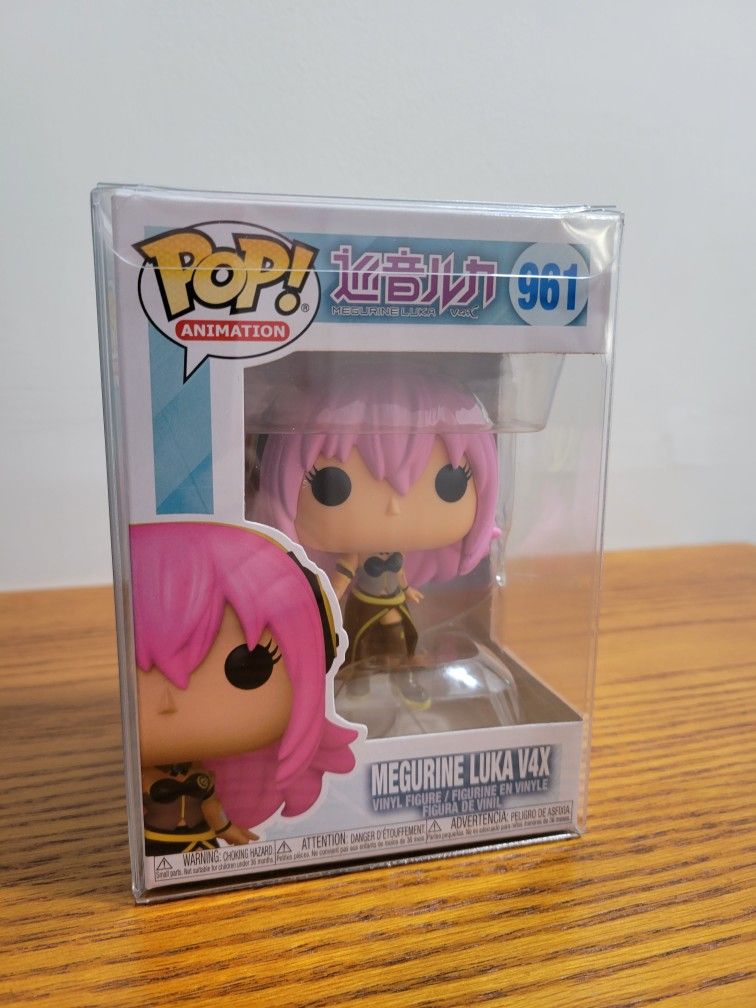 Funko POP! Megurine Luka V4X #961 w/Protective Case