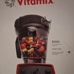 Vitamix E320- Blender