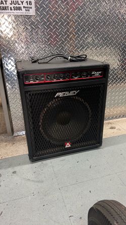 Peavey Basic 112 Bass Guitar Amplifier