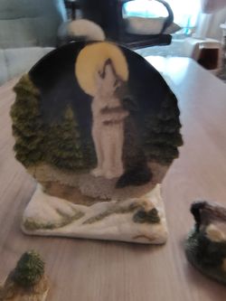 Vintage Wolf Figures Set