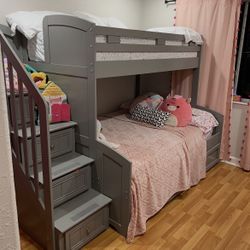 Bunk Bed w/ Trundle Bed