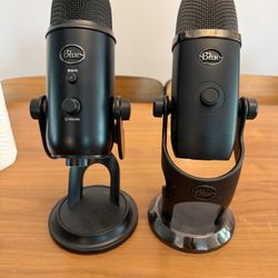 Blue Yeti USB Microphones (2x) – Excellent Condition 🎤