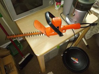 Electric black & decker hedger