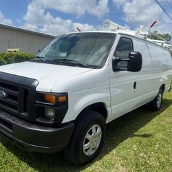 2012 Ford Econoline E-250 
