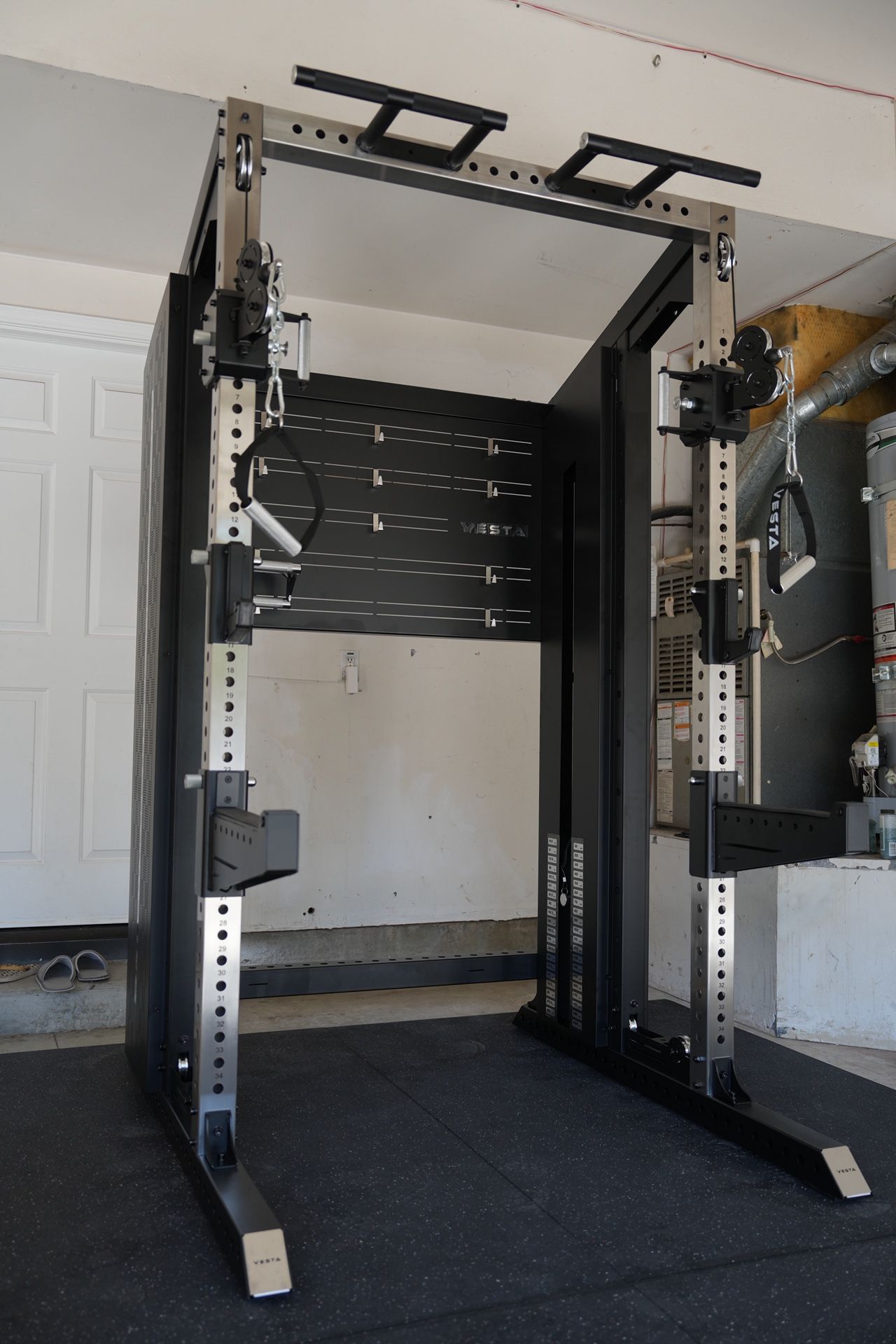 Vesta New Pioneer Series| Functional trainer | stainless steel | Aluminum wheels | Adjustable Pull Up Bar| 200lbs weight stack| gym| Free Delivery