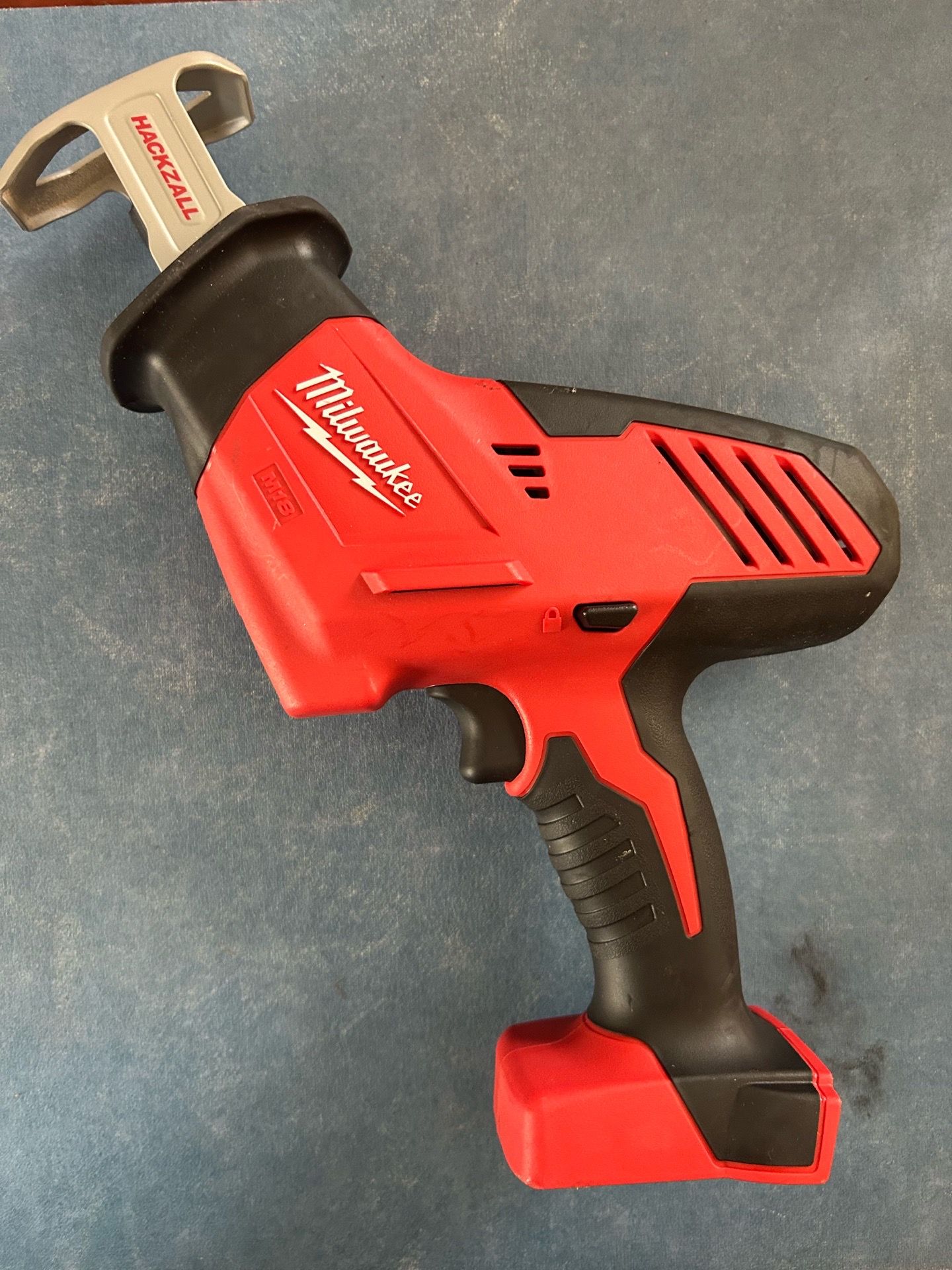 Milwaukee M18 18V Lithium-Ion Cordless HACKZALL Reciprocating Saw (Tool-Only)