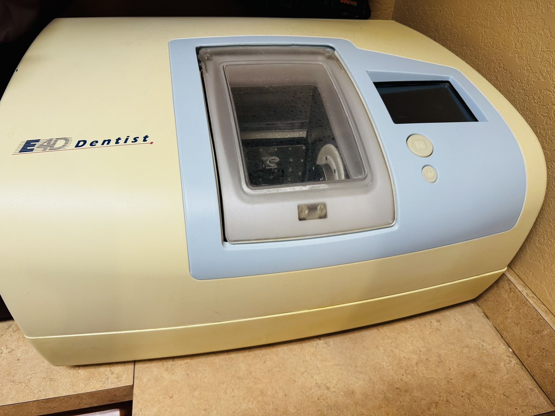 E4D Dentist CAD/CAM Milling Machine – Excellent Condition