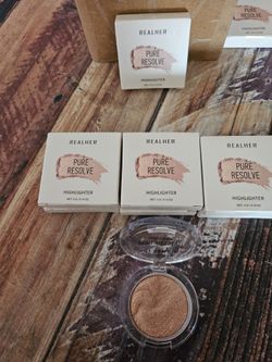 18 REALHER RESOLVE HIGHLIGHTER