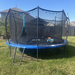 Trampoline (14 Ft)