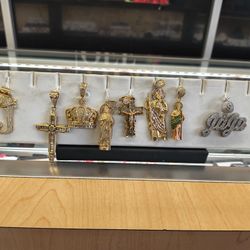 14k 10k Diamond Pendant Different Price And Grams Layaway Available 10%dwon If You Interested Ask Maribel Thank You 