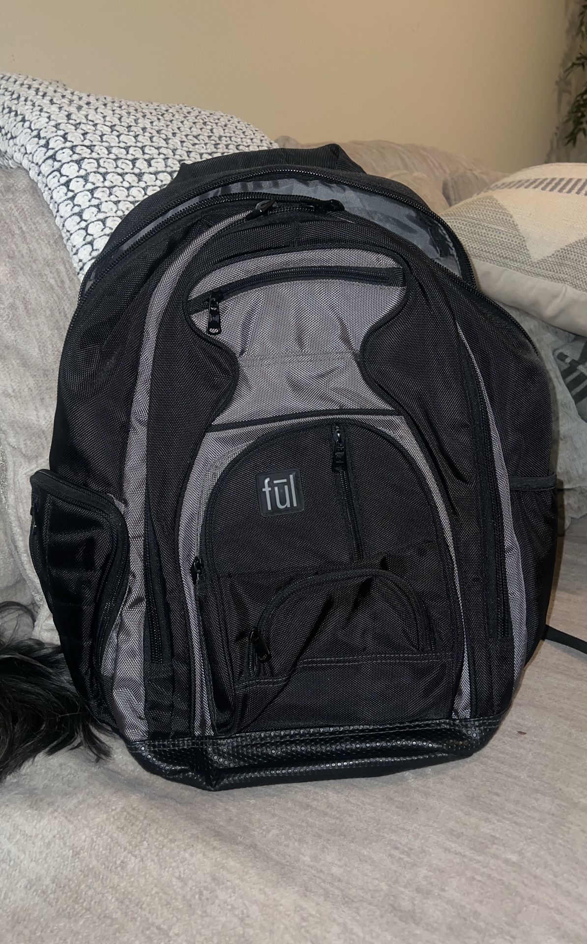 Ful Backpack- black/gray (leather Bottom)