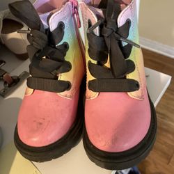 3 years Old Girl Booth