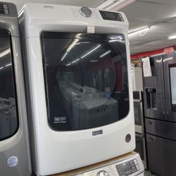 New Scratch And Dent Maytag Front Load Washer And Dryer Set. 1 Year Warranty 
