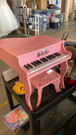 Schoenhut children piano