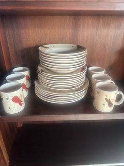 Vintage Carol Endres pure Art fish set mugs ect