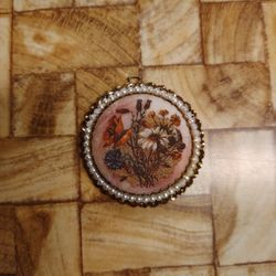 Vintage Pieces Of Jewelry 