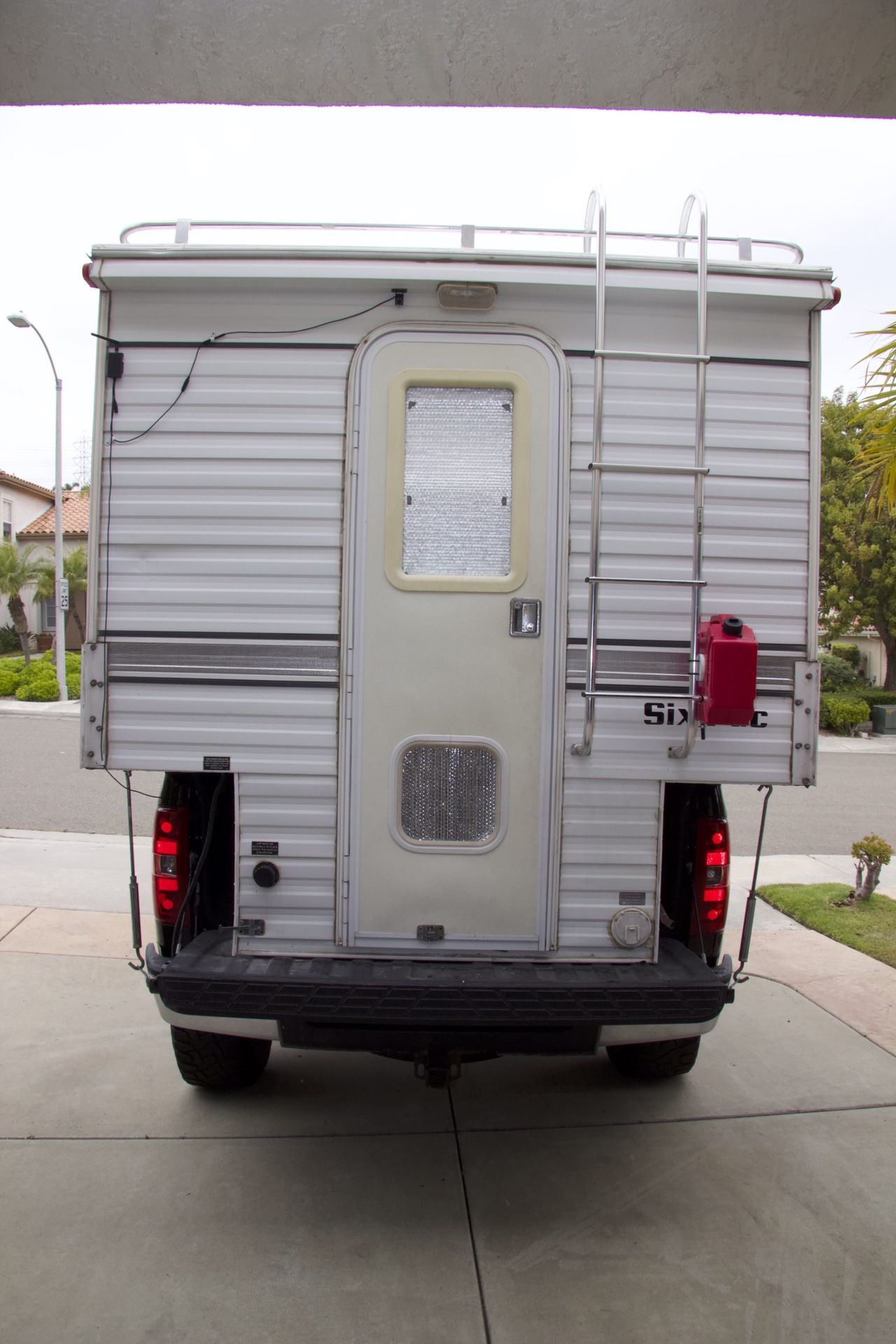 2003 Six Pac Truck Camper for Sale in Carlsbad, CA OfferUp