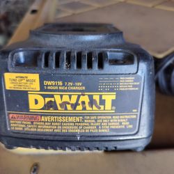 Dewalt Charger 9116